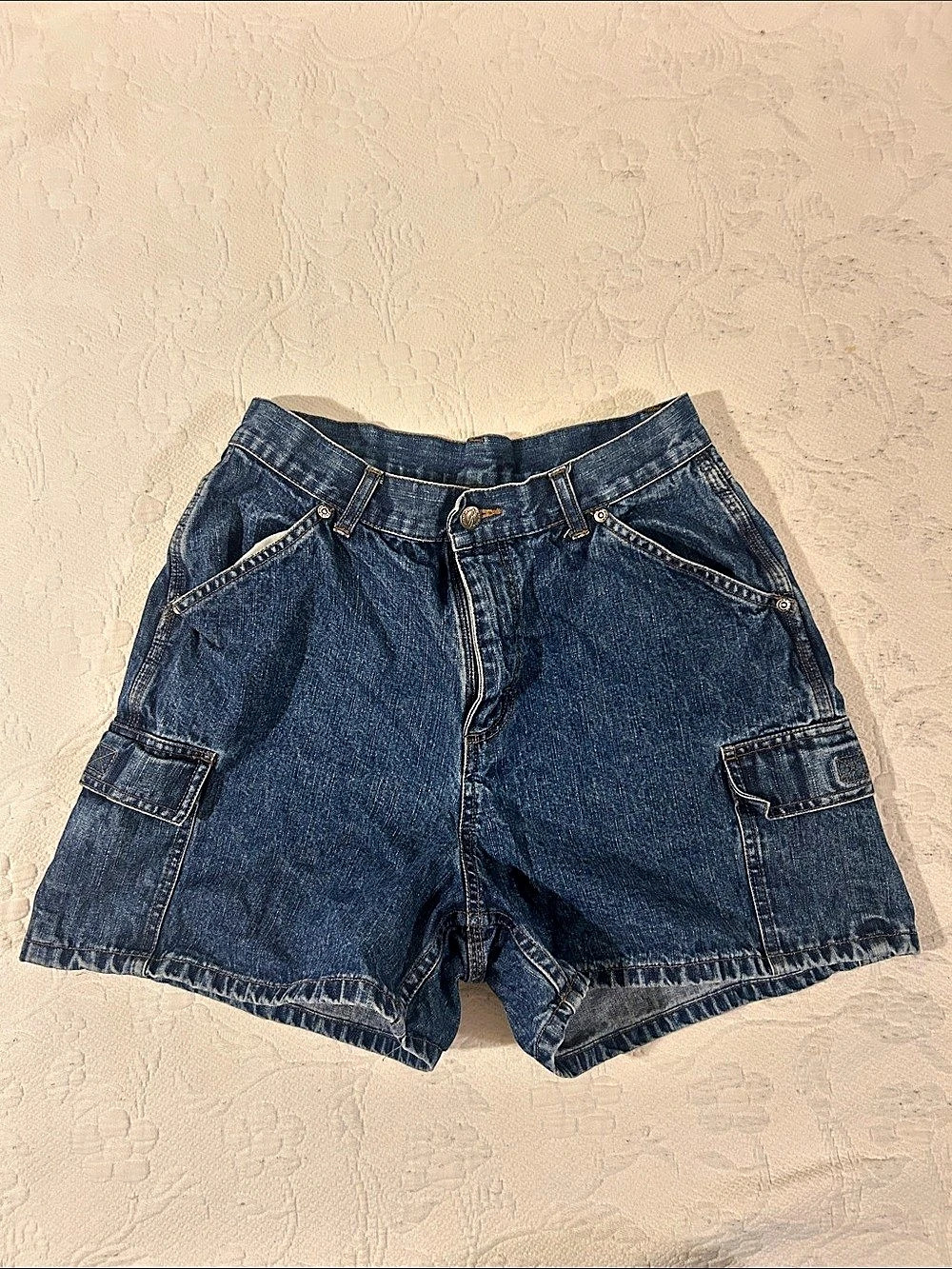 Riders Women's Cargo Denim Shorts Size Medium Blue 100% cotton